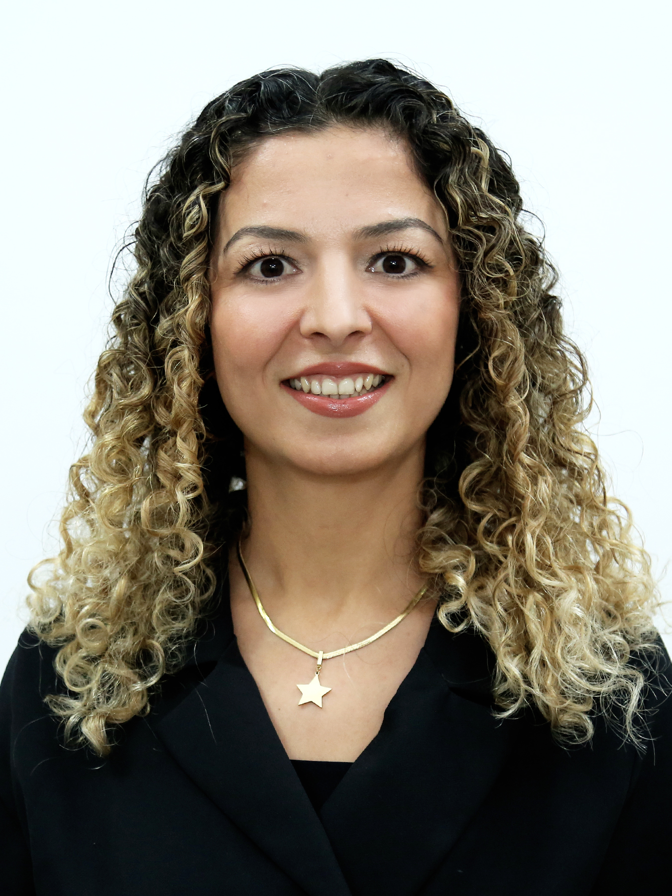 SEÇİL ÖMÜR SÜNBÜL
