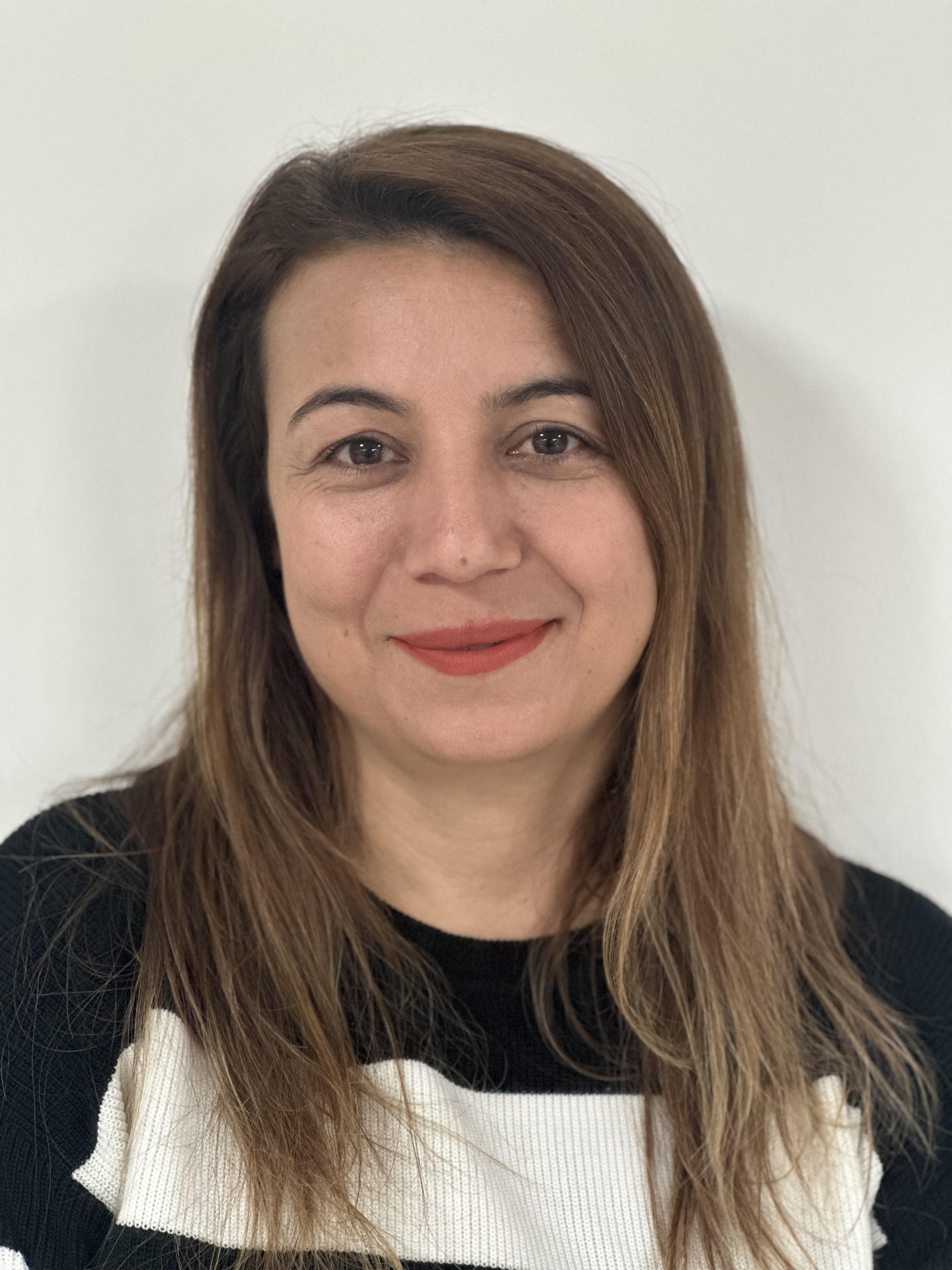 ÖZLEM TÜZÜN